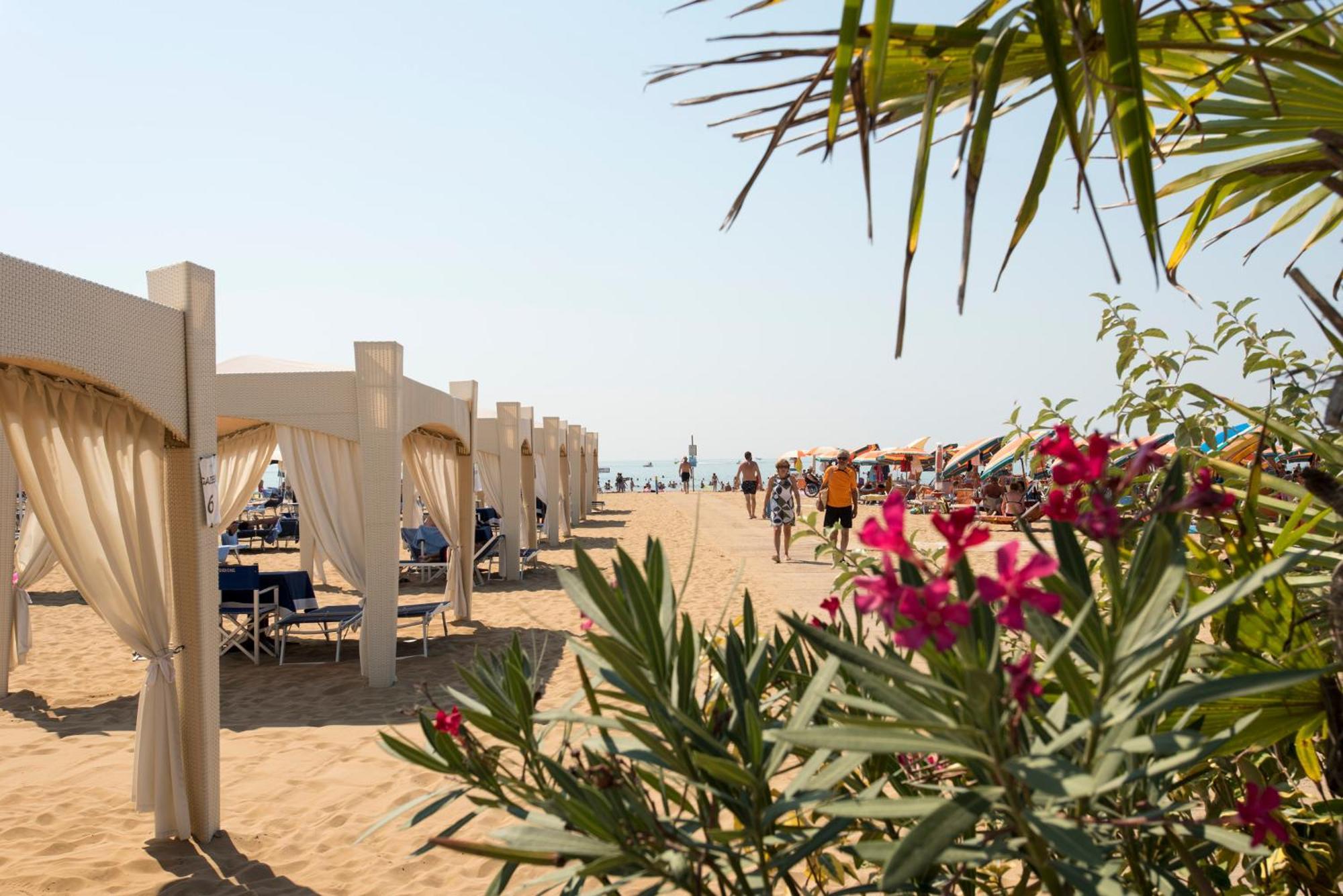 Residence Green Life Bibione Buitenkant foto